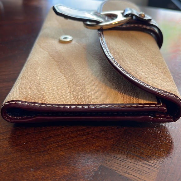 Dooney & Bourke Continental Wallet - Picture 5 of 8